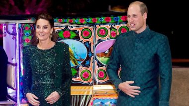 Kate Middleton and Prince William Twin in Green as they Arrive in a Rickshaw for a Special Reception at Pakistan National Monument