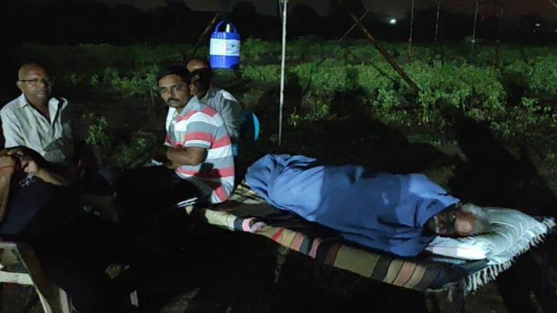 Maharashtra Assembly Elections Results 2019: Independent Candidate Anil Gote From Dhule Constituency Spends Night Guarding EVM Strong Room