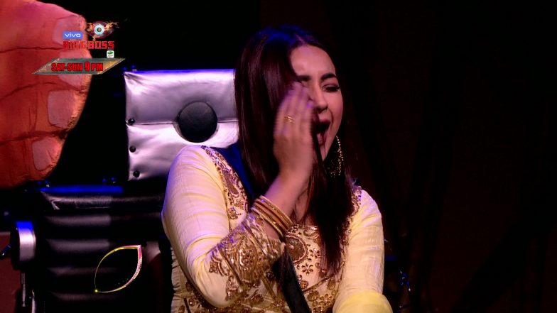 Bigg Boss 13 Weekend Ka Vaar Sneak Peek 02 |26 Oct 2019: Housemates Get Some Slap Therapy