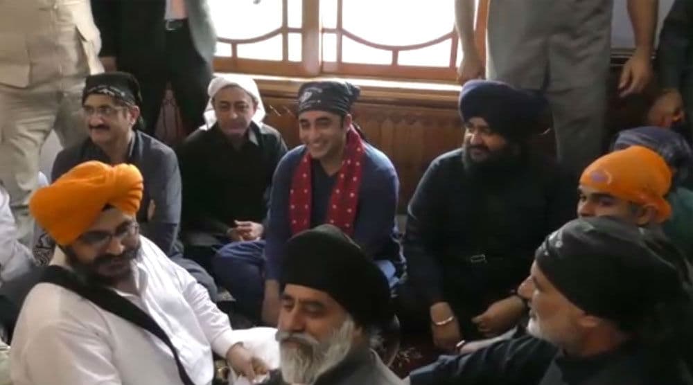 Pakistan: Bilawal Bhutto Zardari Celebrates Diwali at Gurdwara in Sindh Pakistan: Bilawal Bhutto Zardari Celebrates Diwali at Gurdwara in Sindh