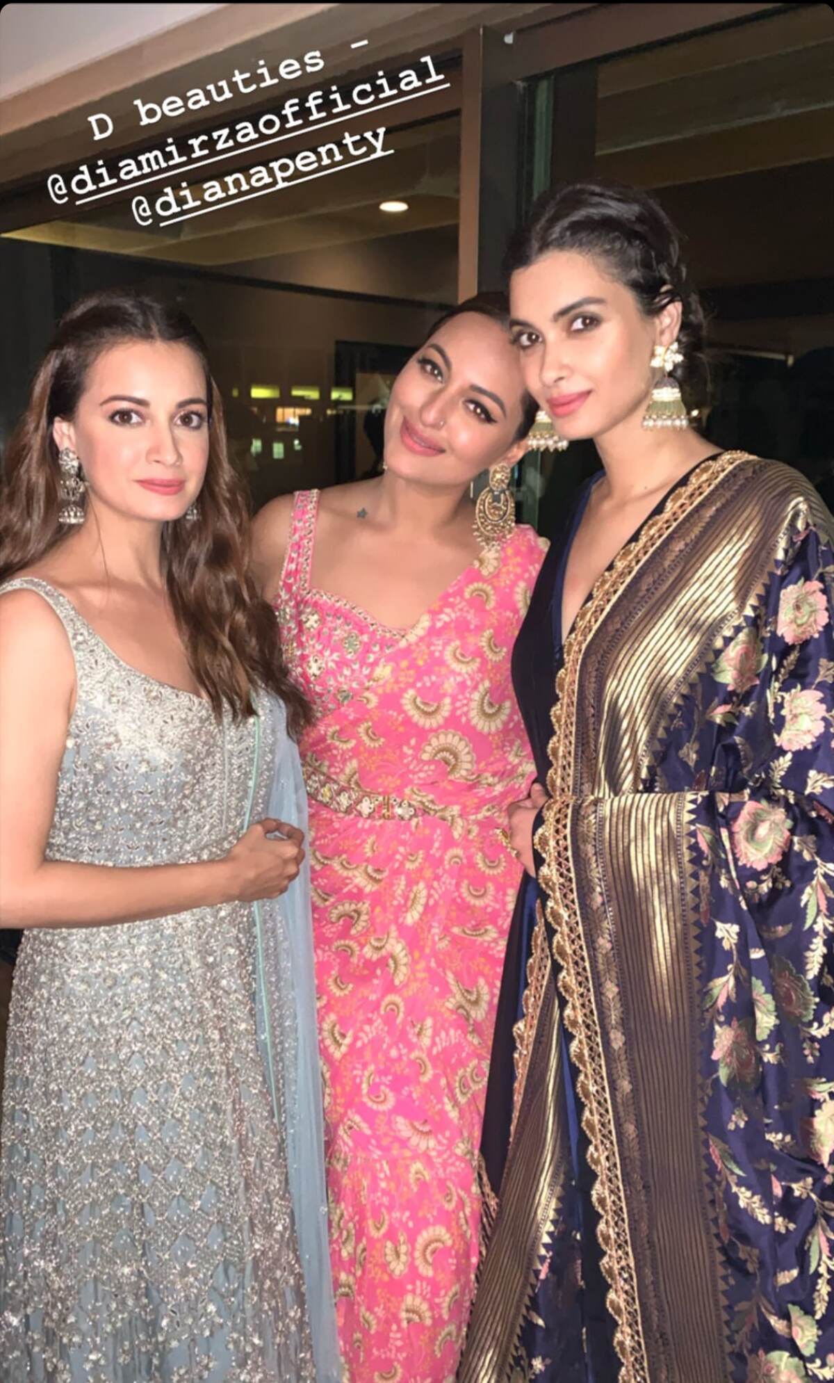 Sonakshi Sinha X Vedio - Salman Khan, Sonakshi Sinha, Neha Dhupia and Other Celebs Attend Ramesh  Taurani's Diwali 2019 Bash (View Inside Pics) | ðŸŽ¥ LatestLY