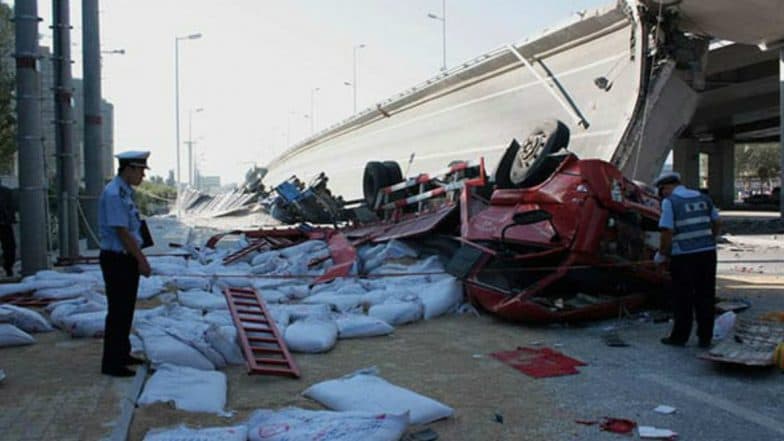 China Bridge Collapses, Three Dead, Two Injured (Watch Video) China Bridge Collapses, Three Dead, Two Injured (Watch Video)