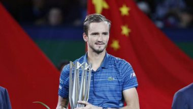 Daniil Medvedev Outsmarts Alexander Zverev to Win Shanghai Masters 2019