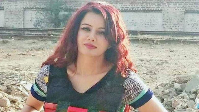 Pakistani Singer Rabi Pirzada Threatens PM Narendra Modi With Suicide Attack, Shares Picture With Bomb Jacket (Watch Pic)