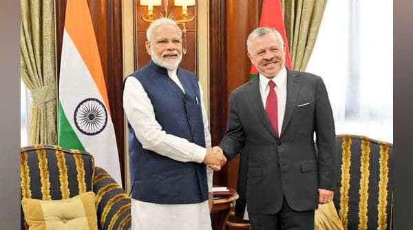Saudi Arabia: PM Narendra Modi Meets King of Jordan Abdullah II in Riyadh, Discusses Ways to Strengthen Ties Saudi Arabia: PM Narendra Modi Meets King of Jordan Abdullah II in Riyadh, Discusses Ways to Strengthen Ties