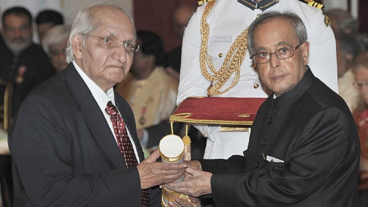 Dr HL Trivedi Dies: Veteran Indian Nephrologist and Padma Awardee Passes Away in Ahmedabad; PM Narendra Modi Pays Tribute Dr HL Trivedi Dies: Veteran Indian Nephrologist and Padma Awardee Passes Away in Ahmedabad; PM Narendra Modi Pays Tribute
