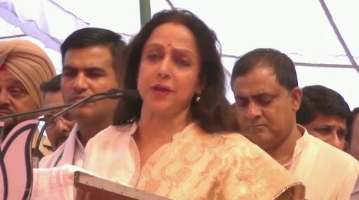 Hema Malini Appeals to People to Vote for BJP in Haryana Assembly Elections 2019, Says 'Don't Even Think of Supporting Any Other Party' Hema Malini Appeals to People to Vote for BJP in Haryana Assembly Elections 2019, Says 'Don't Even Think of Supporting Any Other Party'
