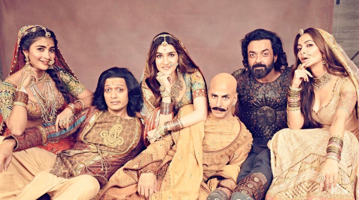 Housefull 4 Box Office: Producer Ronnie Screwvala Calls Out Trade Analysts After Allegations Of Inflated Collections for Akshay Kumar's Film Surface Housefull 4 Box Office: Producer Ronnie Screwvala Calls Out Trade Analysts After Allegations Of Inflated Collections for Akshay Kumar's Film Surface