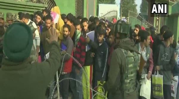 Jammu and Kashmir: Scores of Youth Participate in Indian Army Recruitment Drive in Srinagar Jammu and Kashmir: Scores of Youth Participate in Indian Army Recruitment Drive in Srinagar