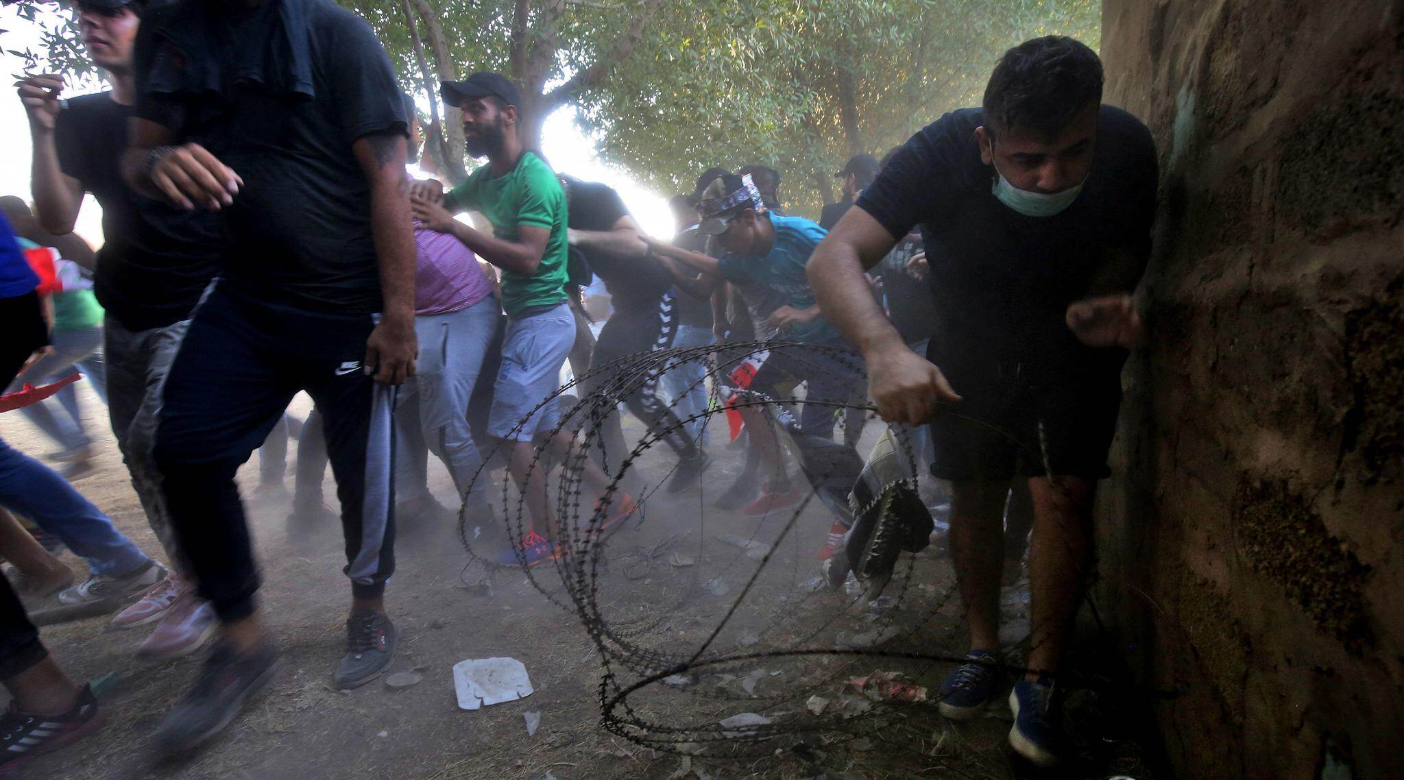 Protesters Flood Iraq Streets Anew as Death Toll Nears 100 Protesters Flood Iraq Streets Anew as Death Toll Nears 100
