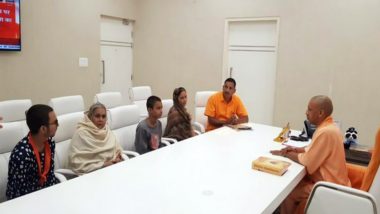 Kamlesh Tiwari Murder Case: CM Yogi Adityanath Meets Family of Former Hindu Mahasabha Leader in Lucknow, Assures Justice