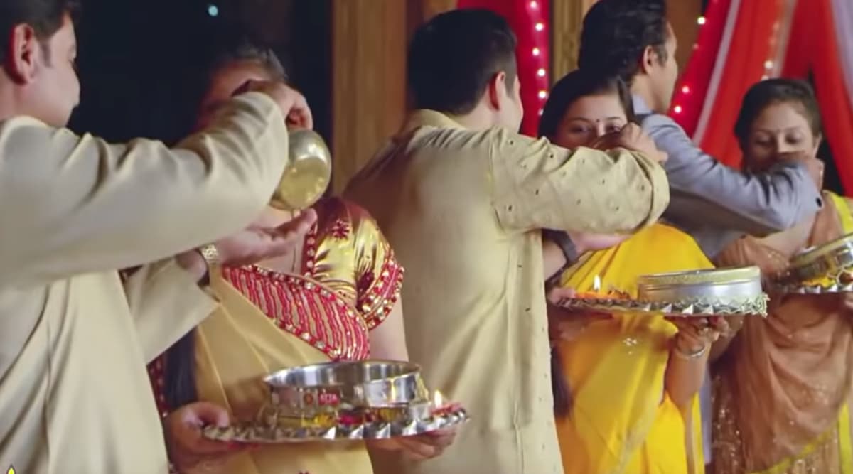 Karwa Chauth 2019 Moon Sighting Timing in Mumbai: When Will Karva Chauth Chandrama Be Seen on October 17 in Maharashtra? Karwa Chauth 2019 Moon Sighting Timing in Mumbai: When Will Karva Chauth Chandrama Be Seen on October 17 in Maharashtra?