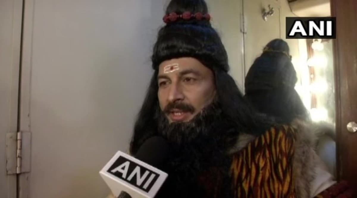 Manoj Tiwari Plays Lord Parashurama in Ramleela 2019 at Model Town, BJP MP Says 'Will End Sin from Delhi' Manoj Tiwari Plays Lord Parashurama in Ramleela 2019 at Model Town, BJP MP Says 'Will End Sin from Delhi'