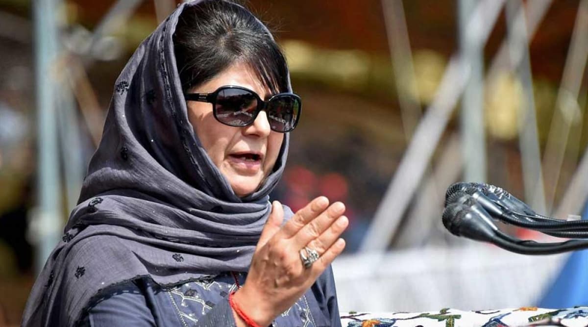 Mehbooba Mufti on Visit of European Parliament Delegation to Jammu and Kashmir, Says 'Lose-Lose Situation' For Govt' Mehbooba Mufti on Visit of European Parliament Delegation to Jammu and Kashmir, Says 'Lose-Lose Situation' For Govt'