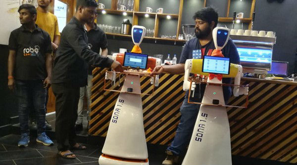 Indigenous Robots 'Champa' And 'Chameli' Serve Food at This Odisha Restaurant