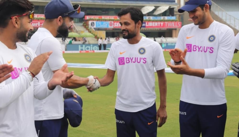 Shahbaz Nadeem Receives Maiden Test Cap from Virat Kohli Ahead of IND vs SA, 3rd Test 2019 Shahbaz Nadeem Receives Maiden Test Cap from Virat Kohli Ahead of IND vs SA, 3rd Test 2019