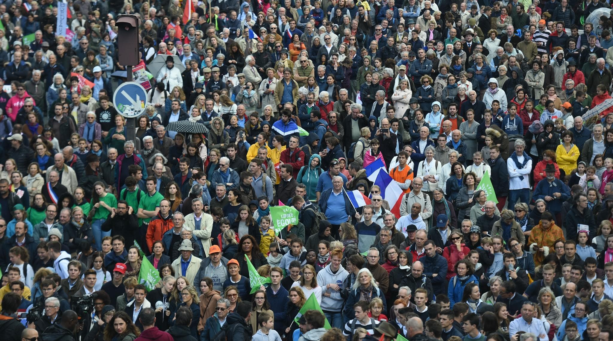Paris: Thousands Protest French IVF Law for Single Women, Lesbians Paris: Thousands Protest French IVF Law for Single Women, Lesbians