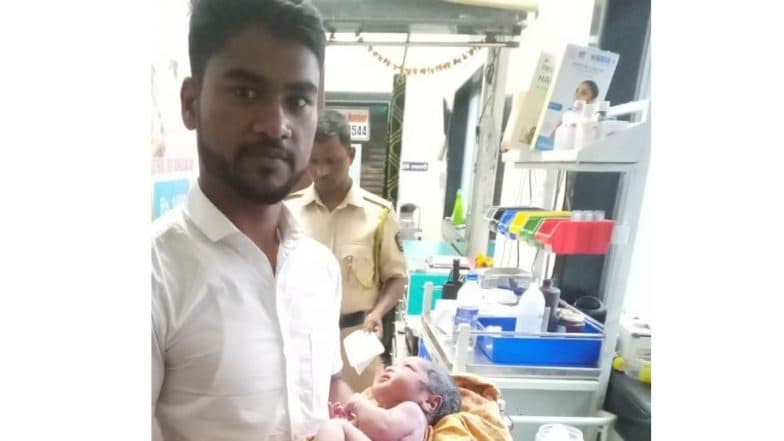 Maharashtra: Pregnant Woman Travelling From Karjat to Parel Gives Birth at 1 Rupee Clinic at Thane Railway Station Maharashtra: Pregnant Woman Travelling From Karjat to Parel Gives Birth at 1 Rupee Clinic at Thane Railway Station