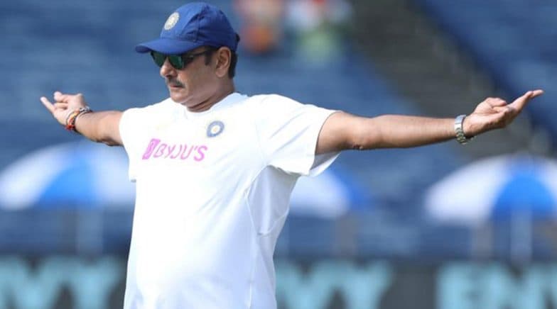 Ravi Shastri Trolled Again: Netizens Find Funny Iron Man, Titanic Connection to India Coach’s Pose