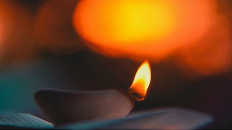 Tamil Deepavali 2019 Date in India: Choti Diwali or Naraka Chaturdashi Puja Vidhi, Shubh Muhurat and Significance of Abhyang Snan