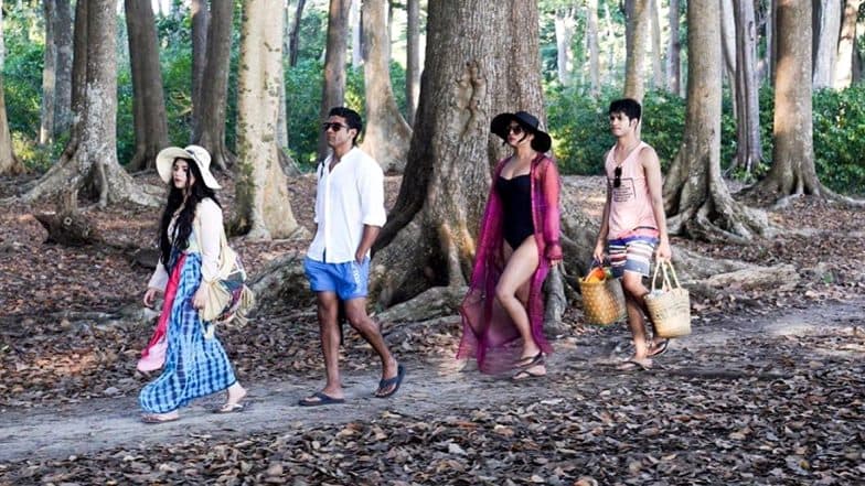 The Sky Is Pink: 7 Beautiful Moments From Priyanka Chopra-Farhan Akhtar's Film That Leave Your Heart Heavy With Emotions (SPOILERS) The Sky Is Pink: 7 Beautiful Moments From Priyanka Chopra-Farhan Akhtar's Film That Leave Your Heart Heavy With Emotions (SPOILERS)