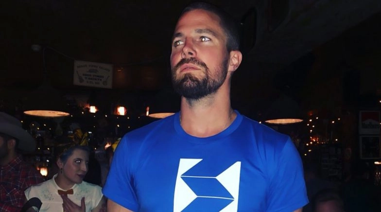 Arrow Star Stephen Amell Owns Properties in the US and Pay Taxes but Can’t Vote