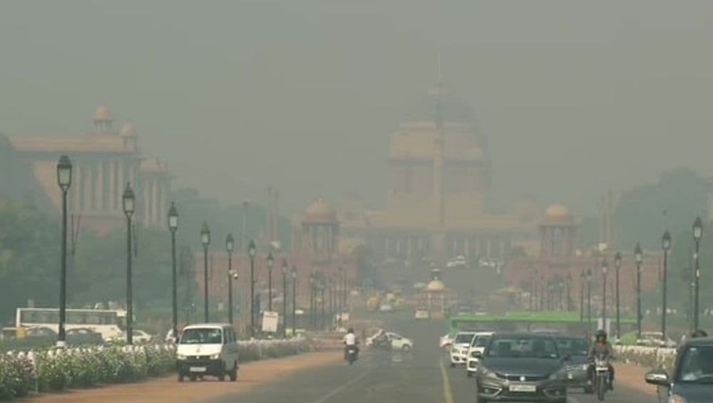 'Delhi Chokes' Trend on Twitter After Delhi Air Quality Becomes 'Severe'; Netizens Express Their Concerns Over Deteriorating Air Quality in National Capital 'Delhi Chokes' Trend on Twitter After Delhi Air Quality Becomes 'Severe'; Netizens Express Their Concerns Over Deteriorating Air Quality in National Capital