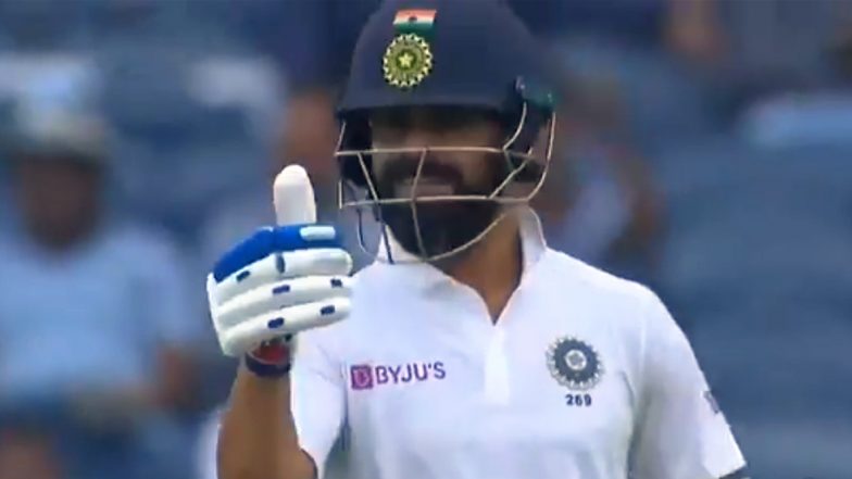 Virat Kohli Thanks Kagiso Rabada and South Africa for ‘Gifting’ Bonus Runs on Day 1 of Pune Test! Watch Video of Indian Skipper Showing Thumbs up Sign