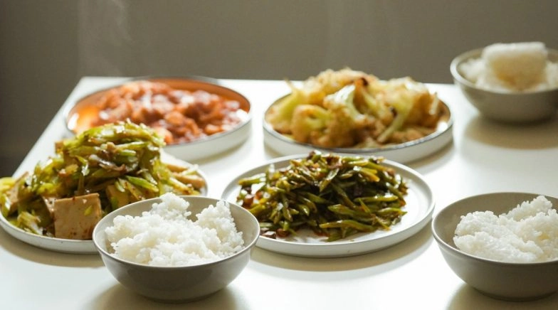 Home-Cooked Food Sale Rules: Hoteliers, Restaurant Owners Welcome FSSAI Move of Mandatory Registration