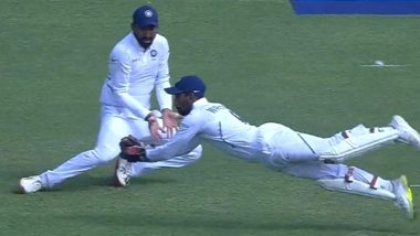 Wriddhiman Saha Takes Stunning Catch to Dismiss Theunis De Bruyn in IND vs SA 2nd Test 2019; Twitterati Praise Indian Wicket-Keeper’s One-Handed Screamer