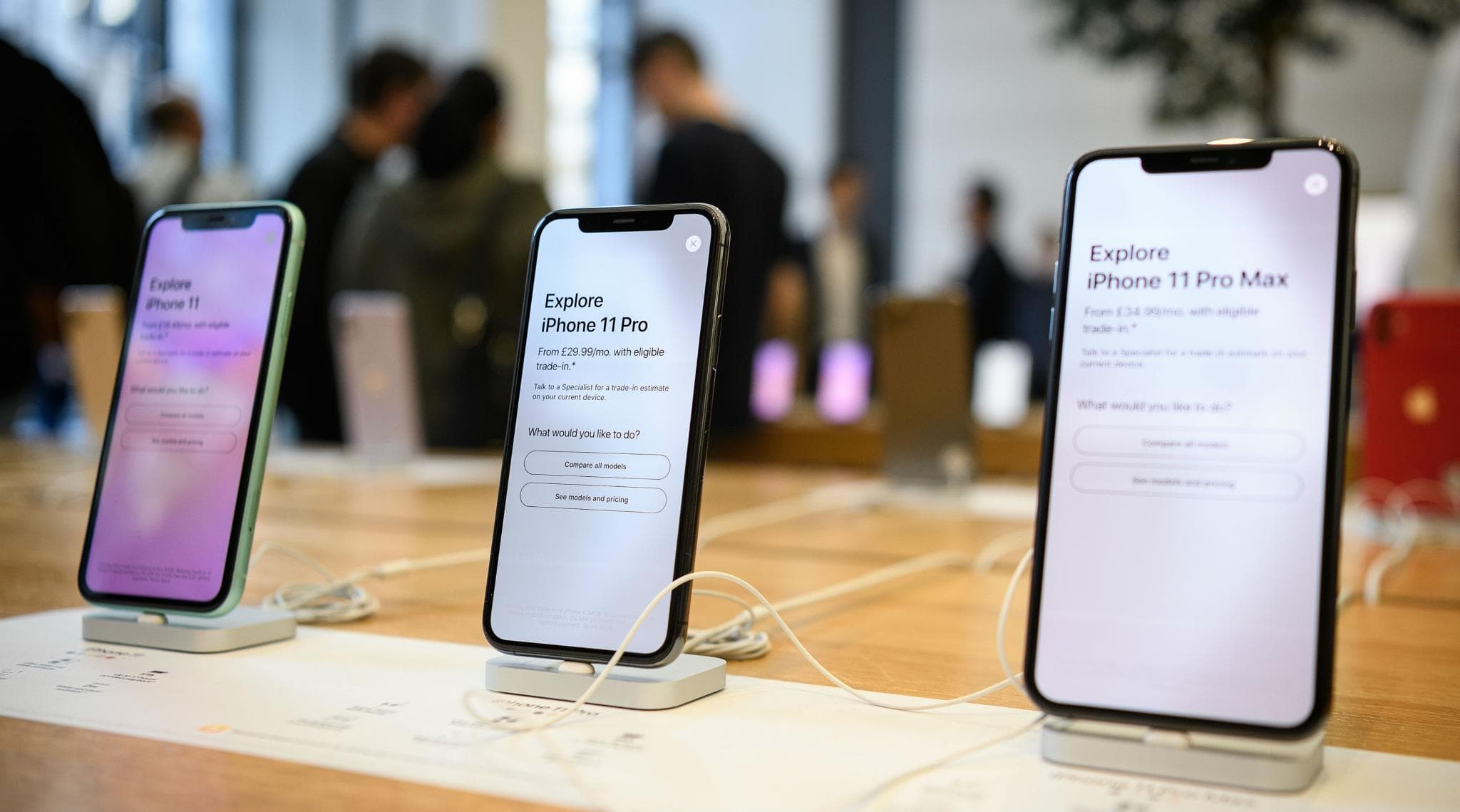 iPhone 11 Takes Apple Ahead of Microsoft in $1.07 Trillion Market Cap iPhone 11 Takes Apple Ahead of Microsoft in $1.07 Trillion Market Cap