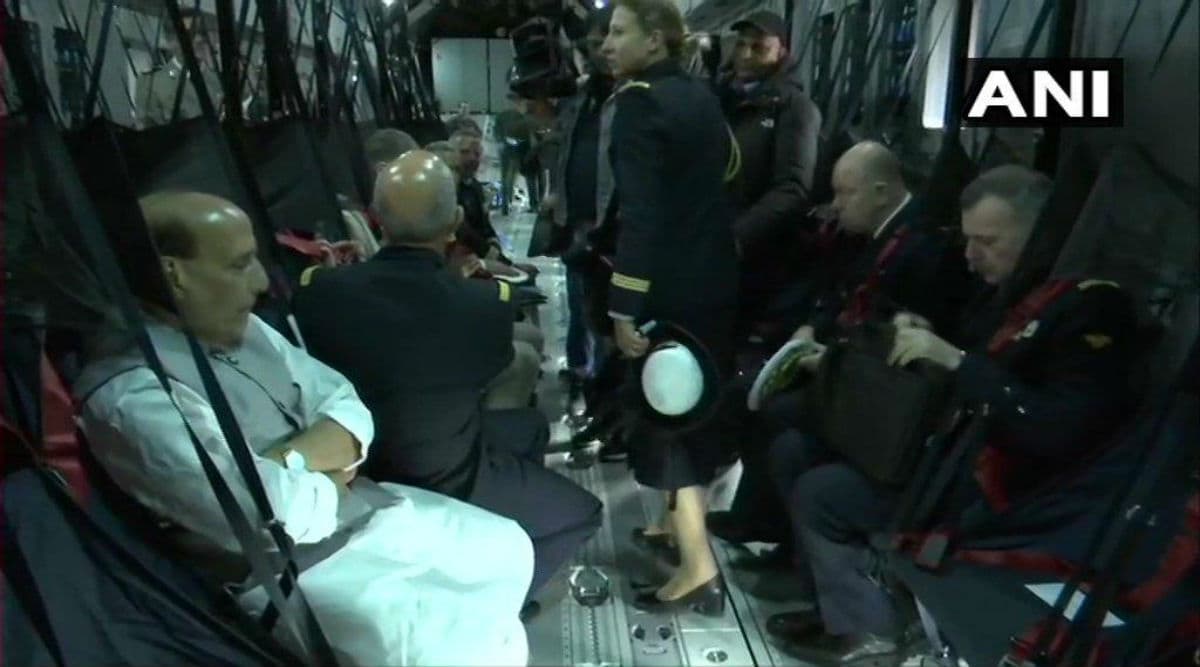 France: Defence Minister Rajnath Singh Travels in French Military Plane to Merignac To Receive First Rafale Jet (Watch Video) France: Defence Minister Rajnath Singh Travels in French Military Plane to Merignac To Receive First Rafale Jet (Watch Video)