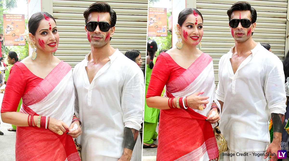 Sindoor Khela 2019 Photos: Bipasha Basu Celebrates Bijoya Dashami, Poses With Husband Karan Singh Grover All Smeared With Sindur Sindoor Khela 2019 Photos: Bipasha Basu Celebrates Bijoya Dashami, Poses With Husband Karan Singh Grover All Smeared With Sindur
