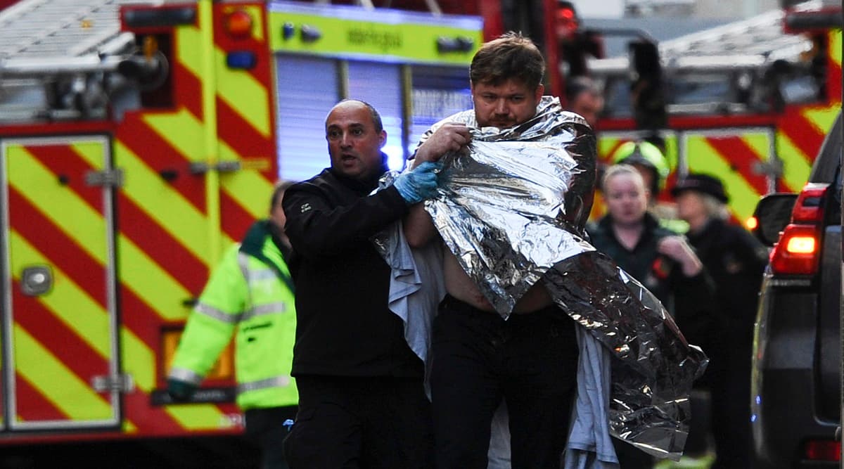 London Bridge Terror Attack: Man, Convicted for Terrorism, Stabs Two to Death Wearing Hoax Explosive Device London Bridge Terror Attack: Man, Convicted for Terrorism, Stabs Two to Death Wearing Hoax Explosive Device