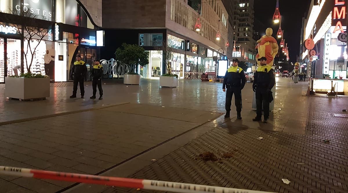 Netherlands: Three Minors Stabbed at The Hague’s Shopping Area in Grote Marktstraat on Black Friday Netherlands: Three Minors Stabbed at The Hague’s Shopping Area in Grote Marktstraat on Black Friday