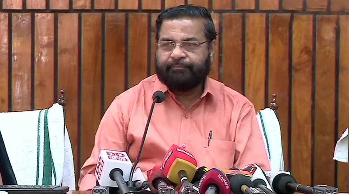 Sabarimala Temple: No Protection to Women Visiting Lord Ayyappa Shrine, Says Devaswom Board a Day Ahead of Temple Opening Sabarimala Temple: No Protection to Women Visiting Lord Ayyappa Shrine, Says Devaswom Board a Day Ahead of Temple Opening