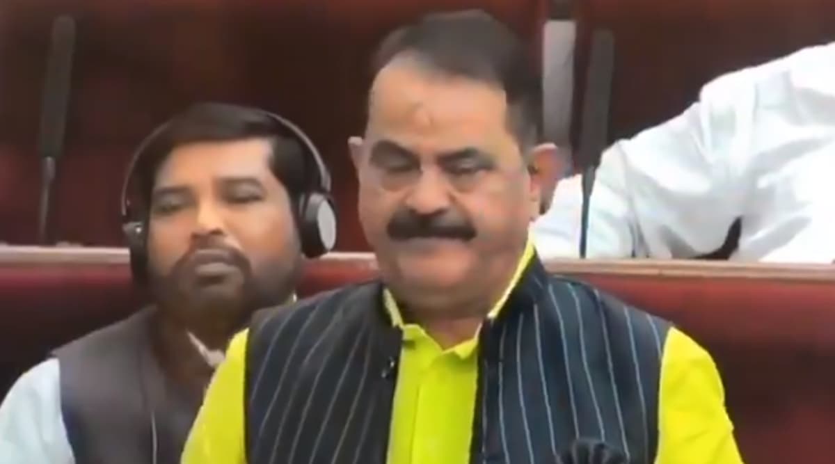 Congress MLA Taraprasad Bahinipati Blows a Flying Kiss to Speaker SN Patro in Odisha Assembly Congress MLA Taraprasad Bahinipati Blows a Flying Kiss to Speaker SN Patro in Odisha Assembly