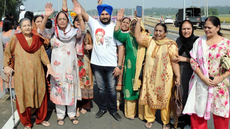 Punjab Government Declares Holiday in Gurdaspur, Kapurthala and Amritsar on November 9 for Guru Nanak Dev’s 550th Birth Anniversary Celebrations