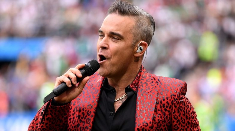 Robbie Williams Reveals He Was Convinced of Having Coronavirus