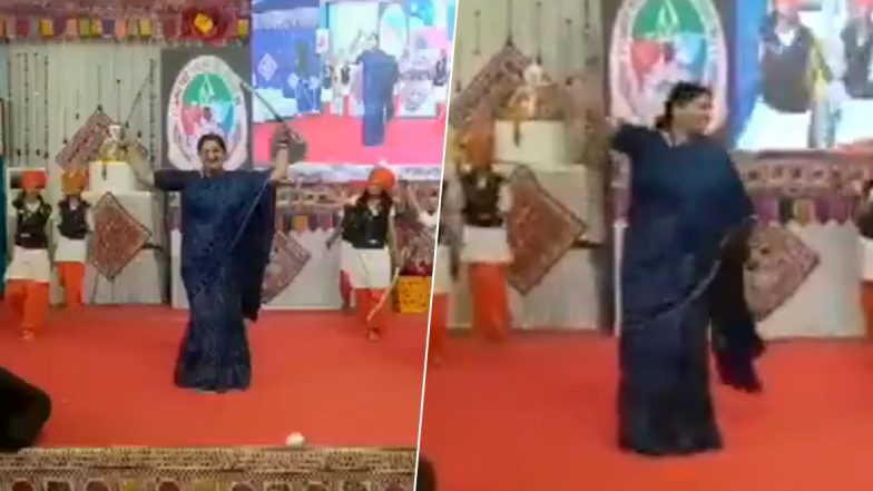 Gujarat: Smriti Irani, Union Minister and BJP Leader, Performs Traditional ‘Talwar Raas’ in Bhavnagar; Watch Video