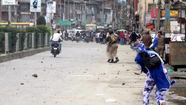 Stone-Pelting Incidents in Kashmir Valley Decrease After Abrogation of Article 370, 765 People Arrested, 190 Cases Filed: MHA Tells Parliament