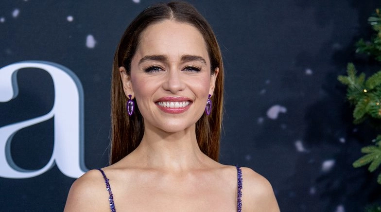 GOT Star Emilia Clarke Is Auctioning a Virtual Dinner in Return of Donations for Coronavirus Relief