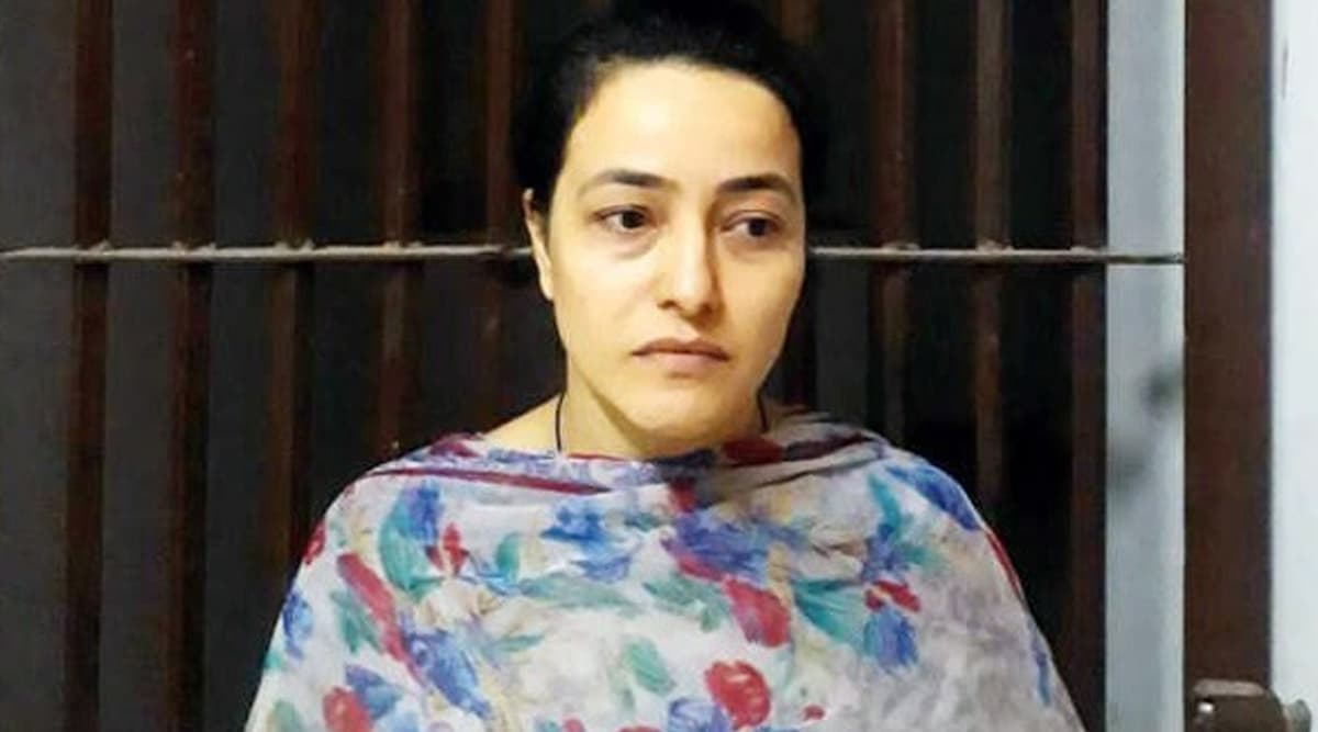 Panchkula Violence: Sedition Charges Against Honeypreet Insan Dropped by District Court Panchkula Violence: Sedition Charges Against Honeypreet Insan Dropped by District Court
