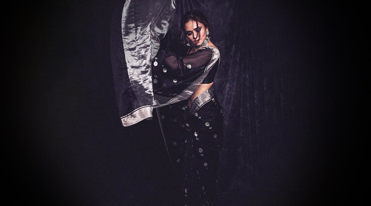 Amruta Khanvilkar Birthday: 10 Times the Raazi Actress Made Amazing Saree Statements! Amruta Khanvilkar Birthday: 10 Times the Raazi Actress Made Amazing Saree Statements!