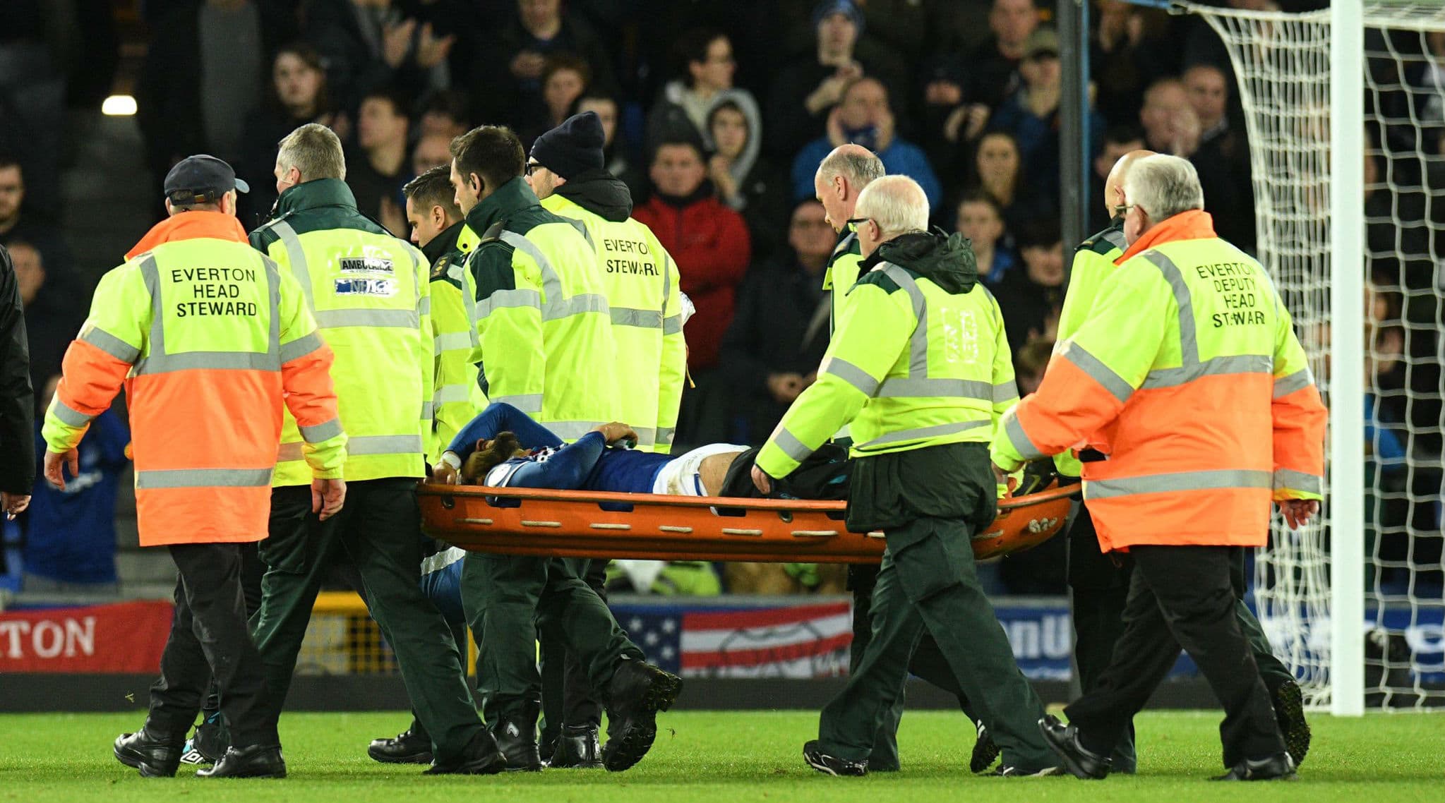 Andre Gomes Suffers Horrorible Ankle Injury, 'Devastated' Son Heung-min Sees Red as Everton Deny Tottenham Hotspur Andre Gomes Suffers Horrorible Ankle Injury, 'Devastated' Son Heung-min Sees Red as Everton Deny Tottenham Hotspur