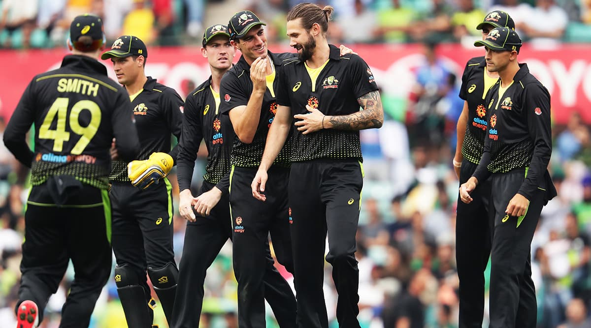 AUS vs PAK 3rd T20I 2019: Australia Beat Pakistan by 10 Wickets to Clinch Series 2–0, End the Calendar Year Undefeated in T20Is AUS vs PAK 3rd T20I 2019: Australia Beat Pakistan by 10 Wickets to Clinch Series 2–0, End the Calendar Year Undefeated in T20Is