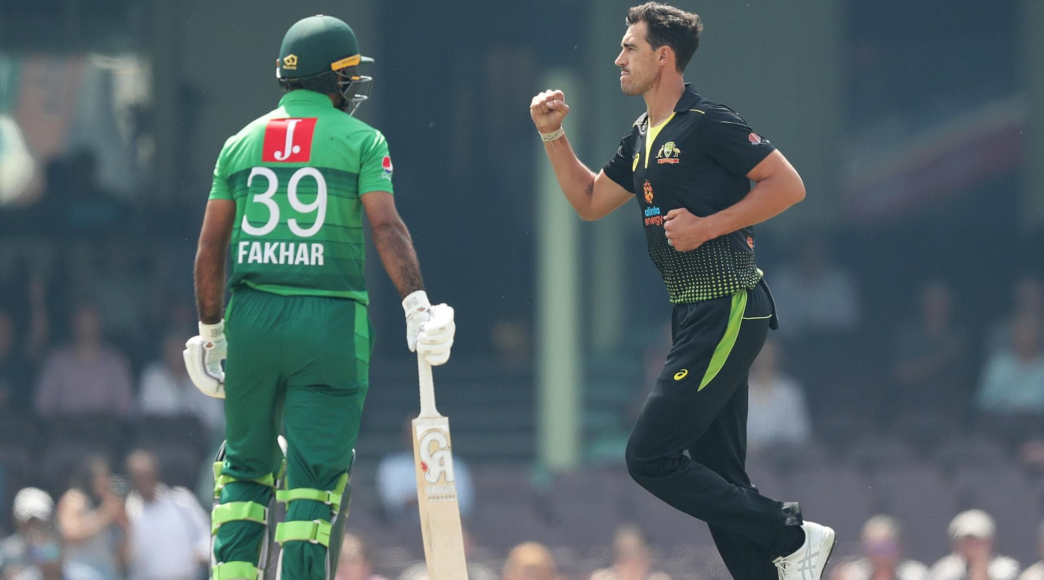 Australia vs Pakistan 1st T20I Match Result: Rain Spoils Game, Hosts Aussies Frustrated As Pak Avoid Defeat Due to Bad Weather Australia vs Pakistan 1st T20I Match Result: Rain Spoils Game, Hosts Aussies Frustrated As Pak Avoid Defeat Due to Bad Weather