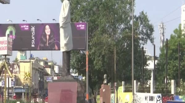 BJP, Congress Lock Horns Over Chandrashekhar Azad, Arjun Singh Statues in Bhopal BJP, Congress Lock Horns Over Chandrashekhar Azad, Arjun Singh Statues in Bhopal