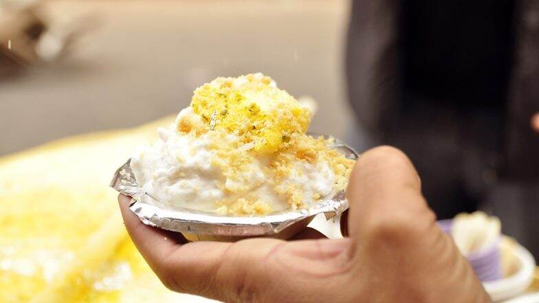 Priyanka Chopra Relishes Daulat ki Chaat; Know How to Make This Famous Mouth-Watering Local Dessert From Delhi (Watch Recipe Video)