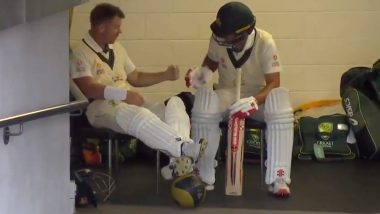 David Warner and Joe Burns Utilise Delayed Start by Playing 'Rock Paper Scissor' During Australia vs Pakistan Day-Night Test 2019 (Watch Video)